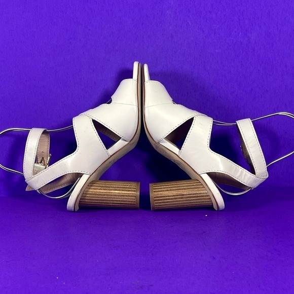 Cole Haan Women's Reina City Sandals Block Heel Strappy Ivory Shoe Size 8.5-NEW - Picture 6 of 10